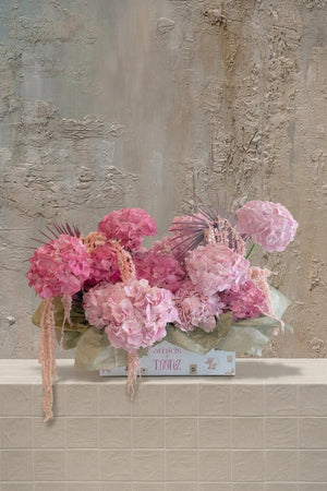 Be Mine Toonz - blush pink hydrangeas and soft pink amaranthus in a white Amicis x Toonz gift box by Amicis